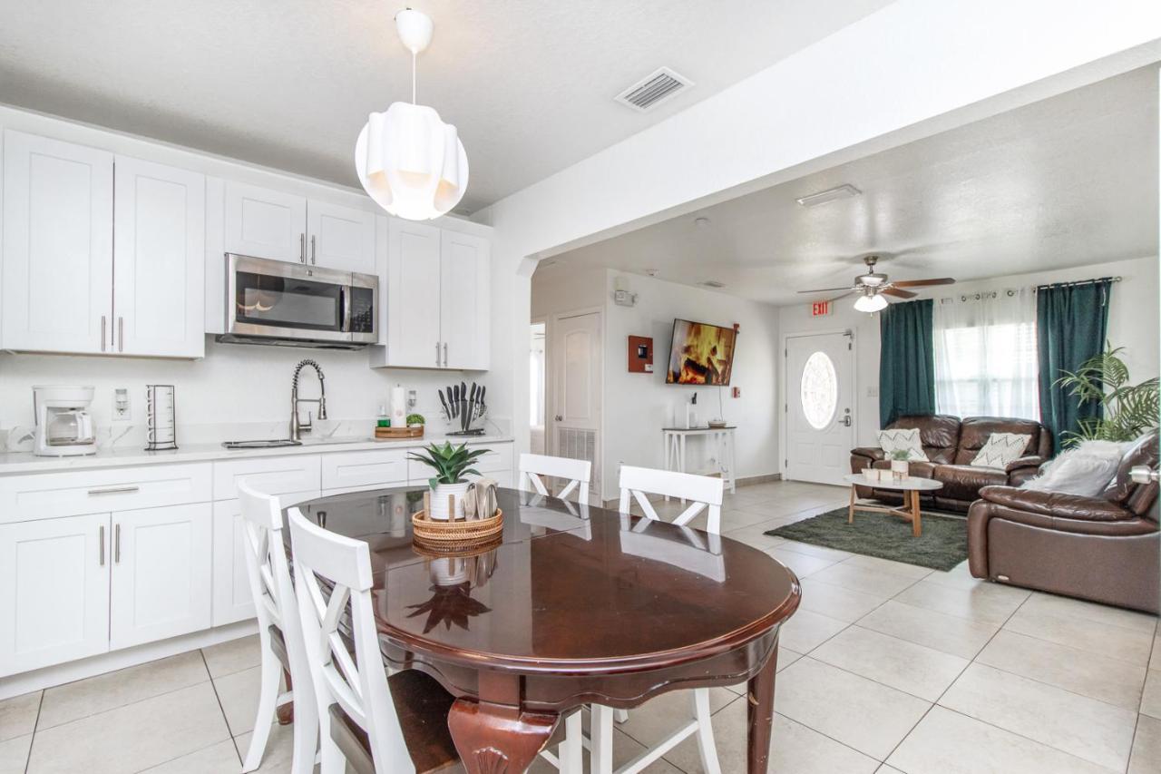 6 Bedroom Bucs Airport Mall Beach Wifi Tampa Exterior foto